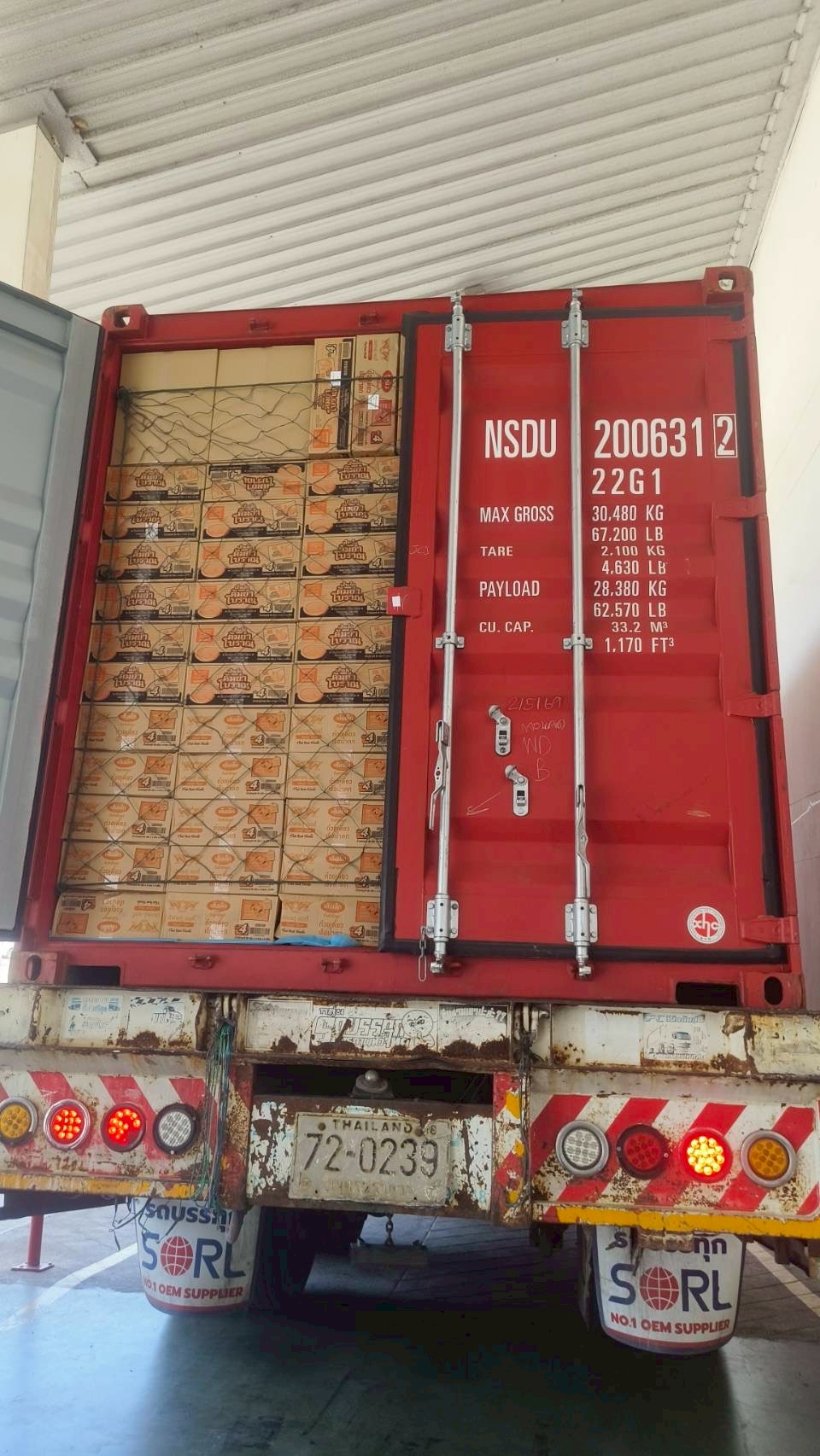 Thai noodle container loading