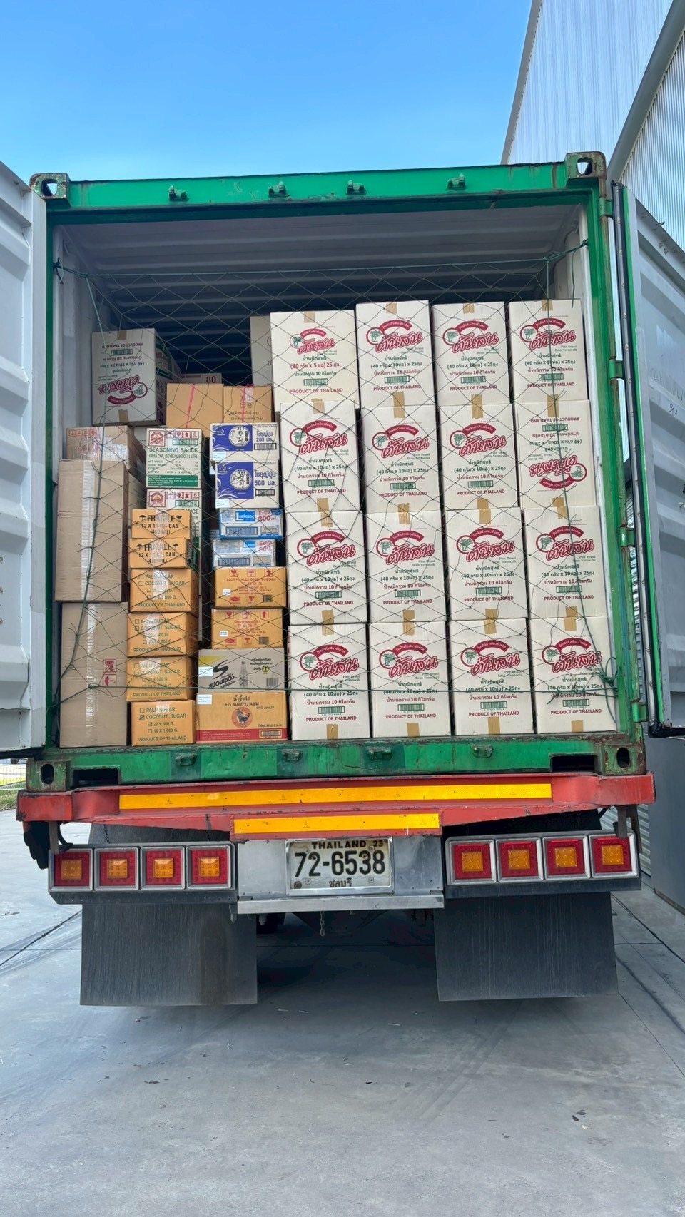 Thai food products collected and managed for export consolidation